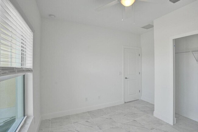 Building Photo - Gorgeous New 3 bedroom 2.5 Townhouse in Deerfield Beach, Sandpiper Pointe (2 Story)