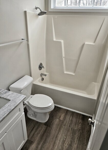 Building Photo - 205 Tonylee Ct