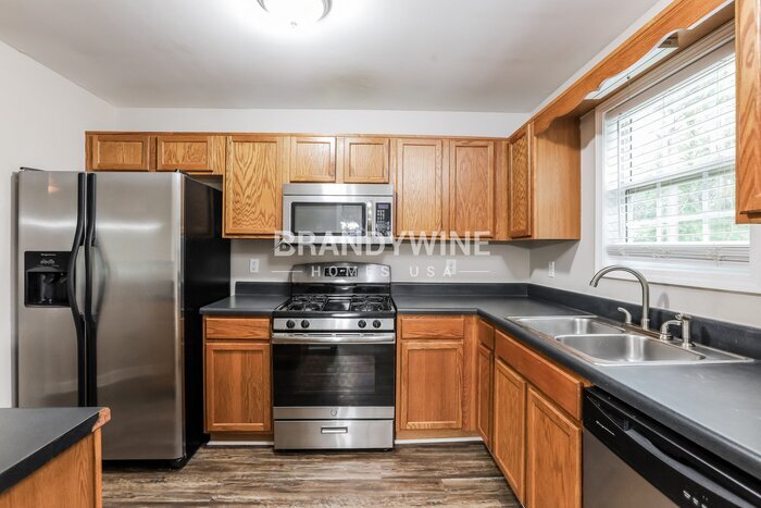 Building Photo - 208 West Bridge Dr