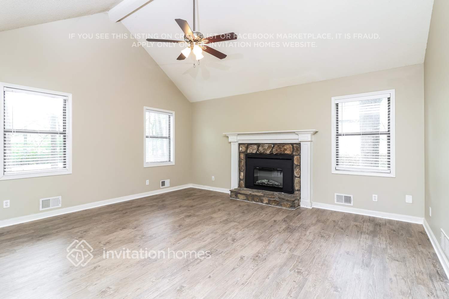 Building Photo - 813 Emerald Falls