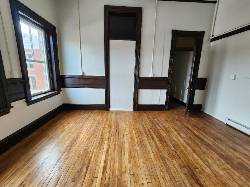 Building Photo - 18 Langdon St