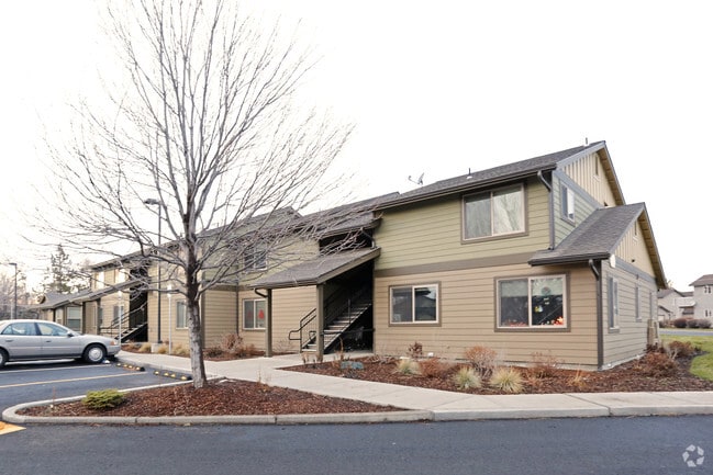 Building Photo - Crooked River - Wintergreen