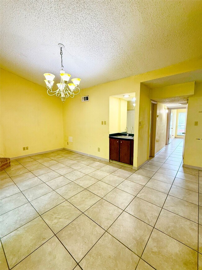 Building Photo - 8360 Jorine Dr