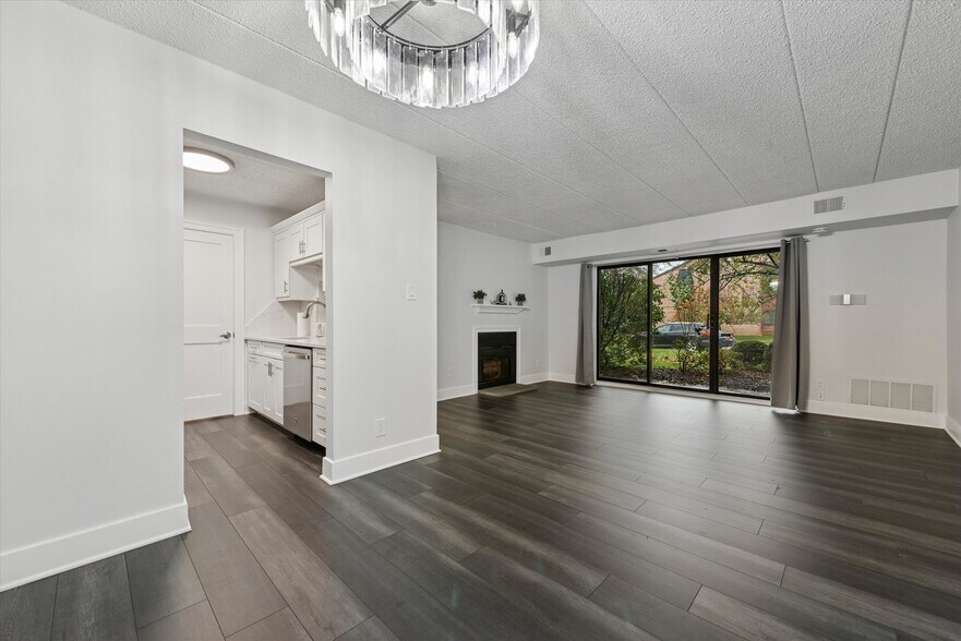 Building Photo - 40 Le Forge Ct