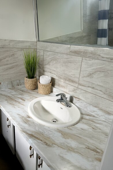 Building Photo - 6860 N Waterway Dr