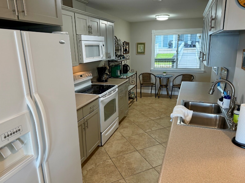Building Photo - 50300 US-93