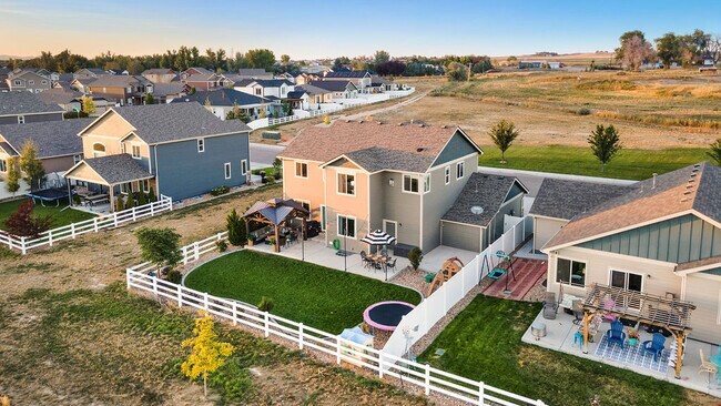 Building Photo - 580 Boxwood Dr