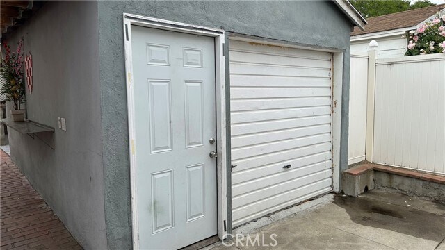 Building Photo - 10348 Jardine Ave
