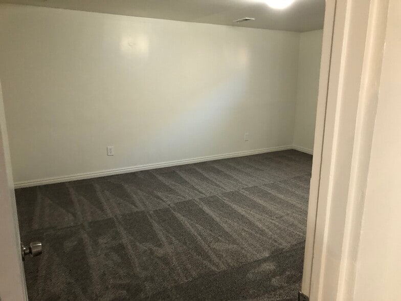 Building Photo - 4323 S 4710 W