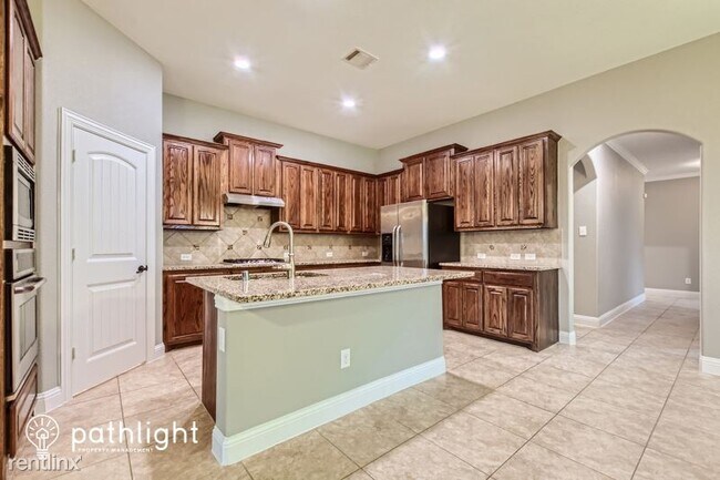 Building Photo - 5 br, 2 bath House - 540 Hunt Farms Road UNIT