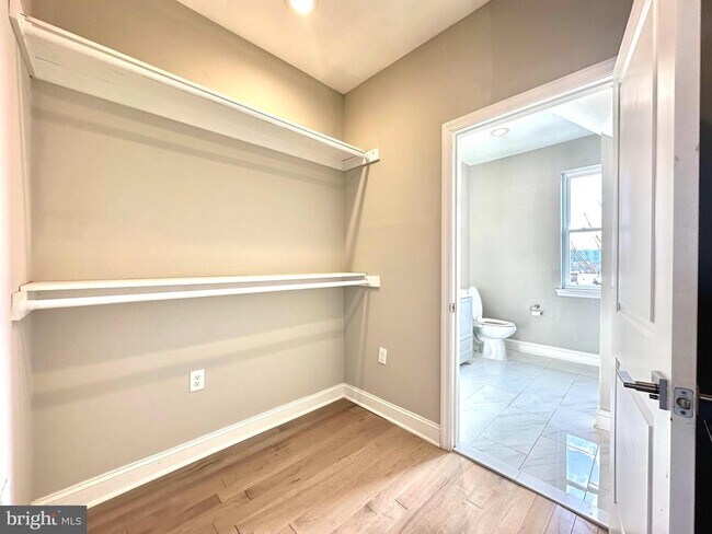 Building Photo - 2514 W Seybert St