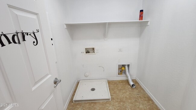 Building Photo - 4750 S Antonio