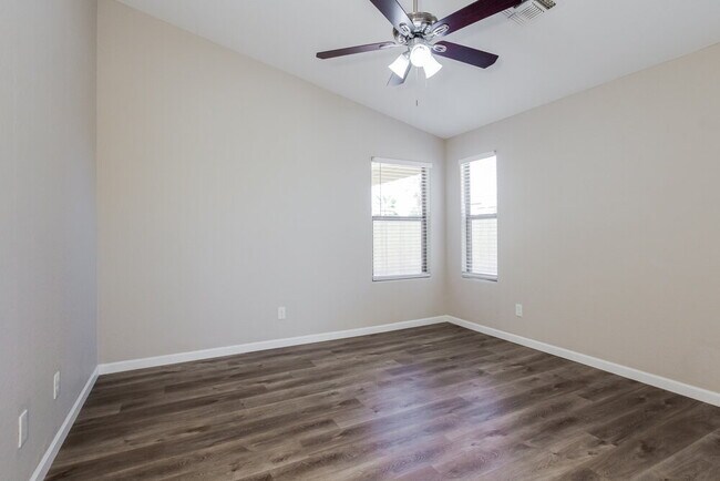 Building Photo - 15072 W Melvin St