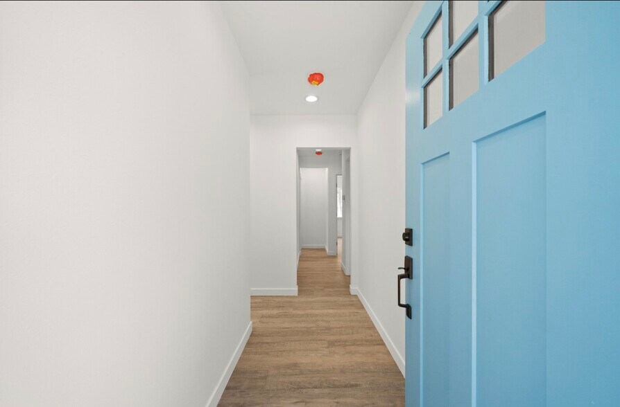Front door entry - 6822 Ethel Ave