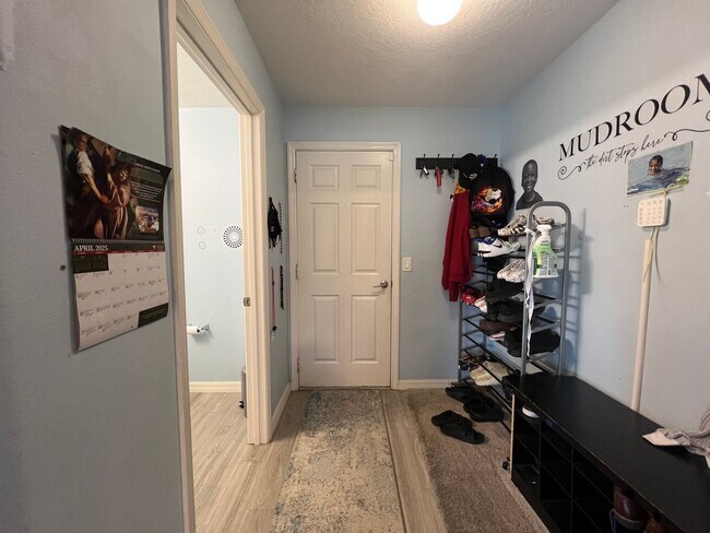 Building Photo - Updated 4 Bedroom, 3 1/2-bathroom home