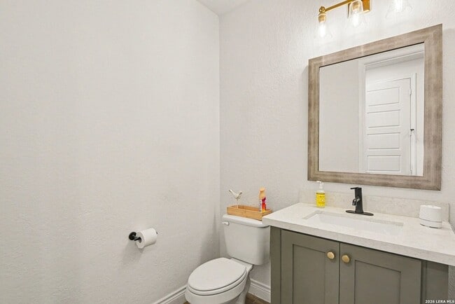 Building Photo - 9003 Raven Pointe