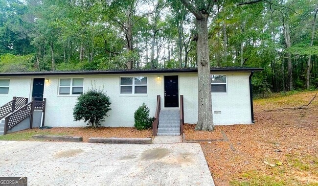 Primary Photo - 70 Gees Ln