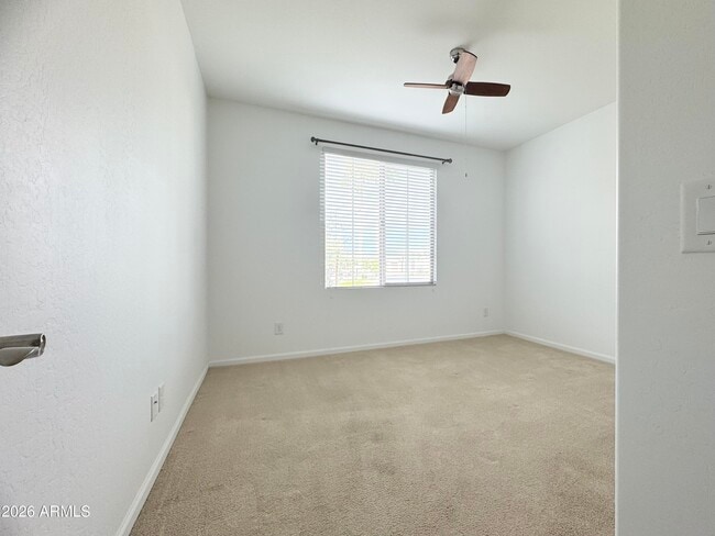 Building Photo - 16907 W Holly St