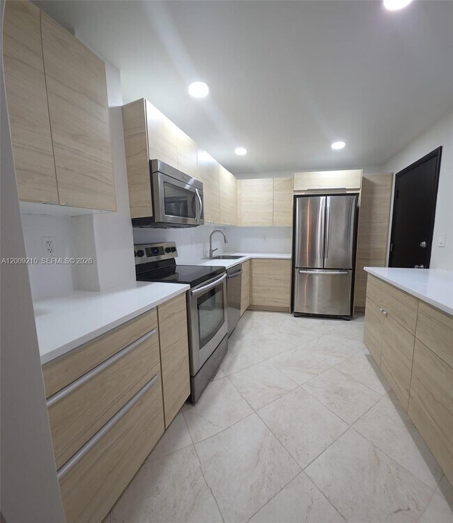 Building Photo - 250 Galen Dr
