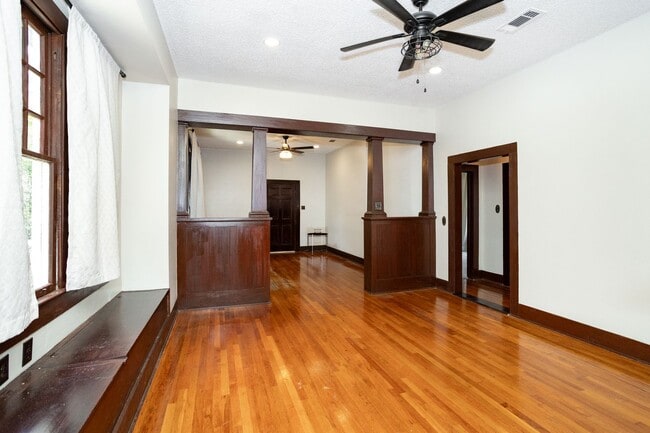 Building Photo - A charming home located in the heart of the Garden District for Rent