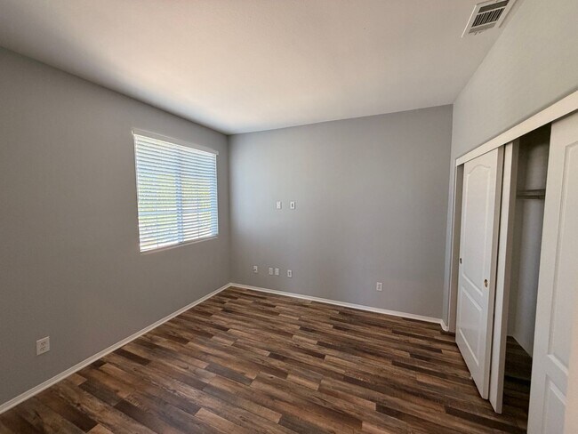 Building Photo - 2872 La Plata Dr