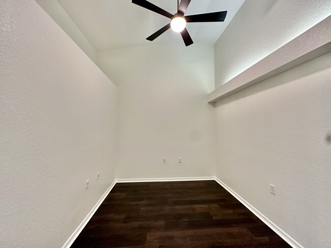 Building Photo - 25735 Lake Amelia Way