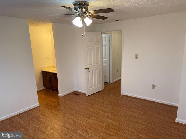 Building Photo - 9252 Pirates Cove