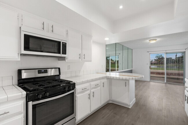 Building Photo - 49336 Eisenhower Dr