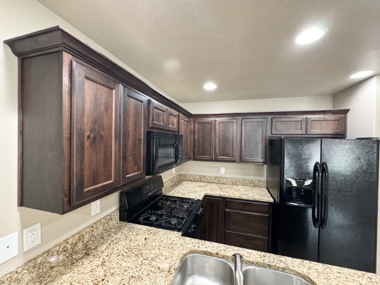 Building Photo - 1019 W 2050 S