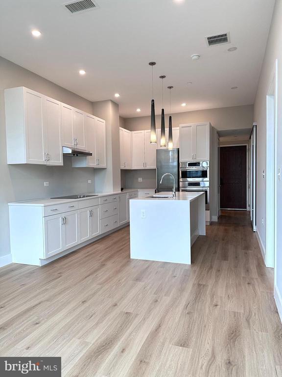 Building Photo - 801 N Fairfax St