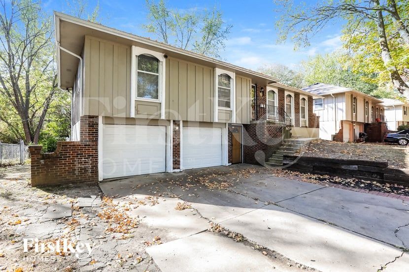 Building Photo - 8921 E 90 Terrace