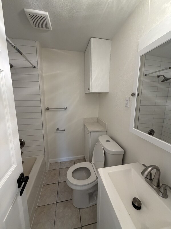 Building Photo - 4345 W 48th St