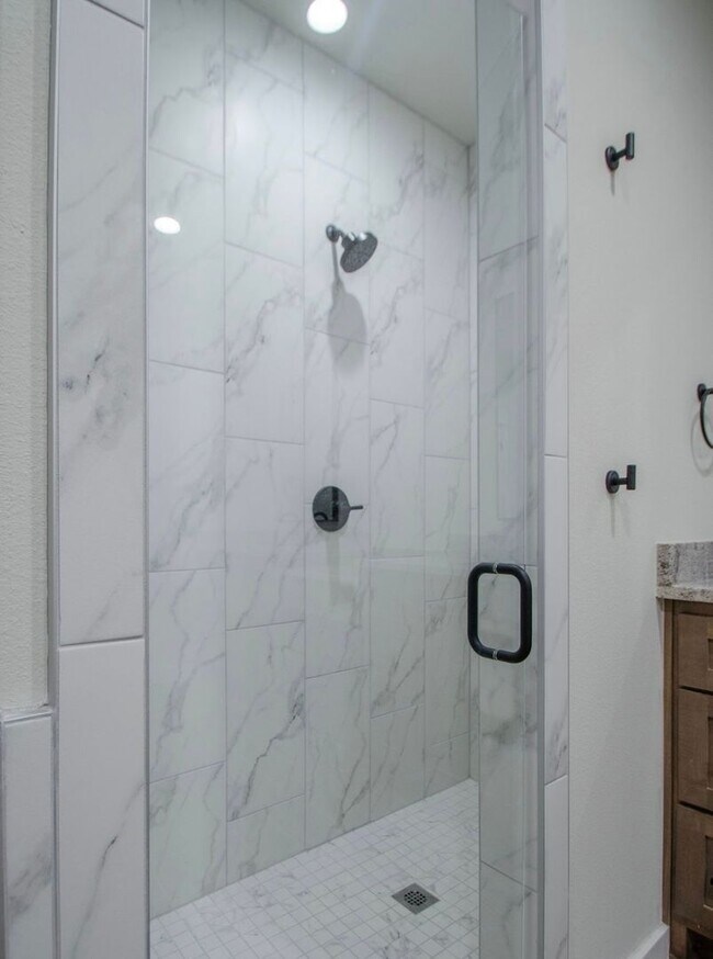 Building Photo - Gorgeous Newer Construction 4 Bedroom Home...