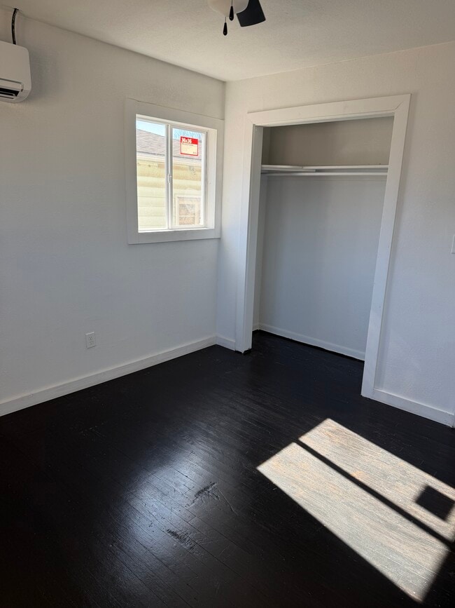 Building Photo - 1825 G St NW