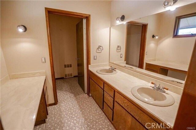 Building Photo - 34155 Castlehaven Rd