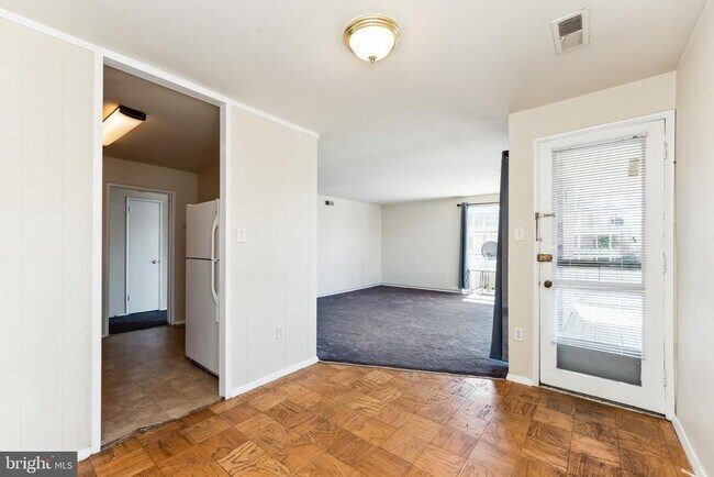 Building Photo - 7208 Donnell Pl
