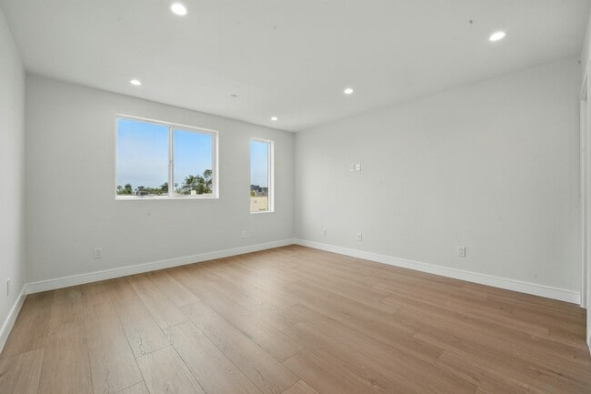 Building Photo - 8234 Blackburn Ave