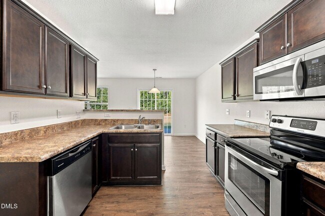 Building Photo - 58 Botanical Ct