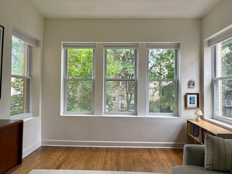 Building Photo - 2040 N Spaulding Ave