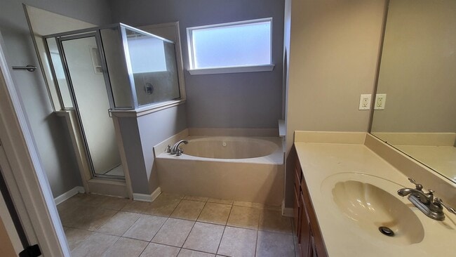 Building Photo - 9120 Karen Mill Cove