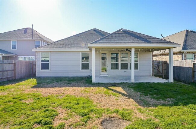Building Photo - 25410 Champion Ridge Ct