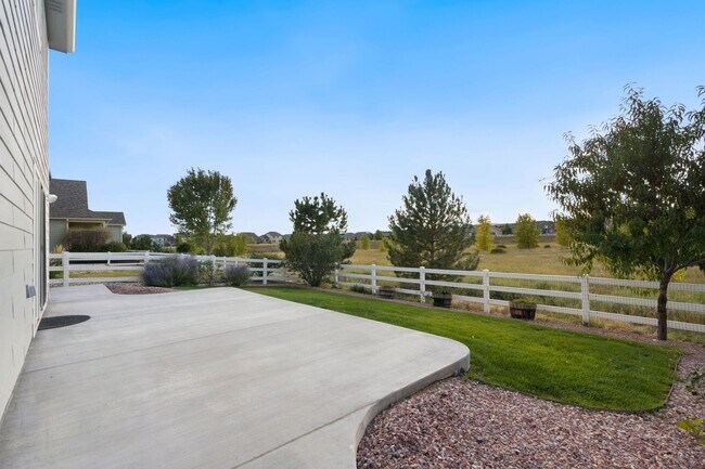 Building Photo - Open Space Views at this 3-Bedroom, 3-Bathroom, 3-Car Home!