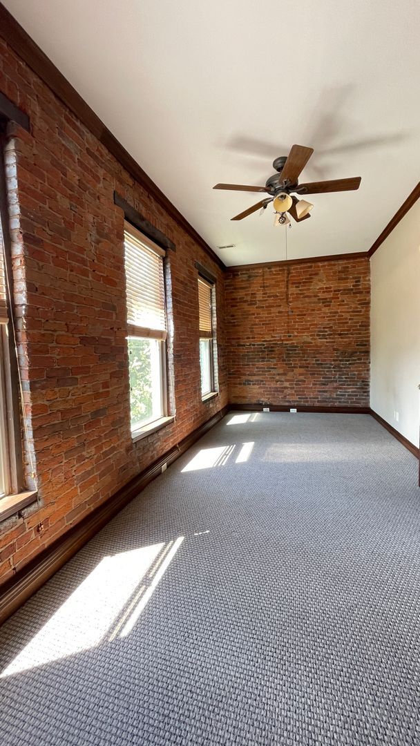 Building Photo - Downtown 1 Bedroom Apartment