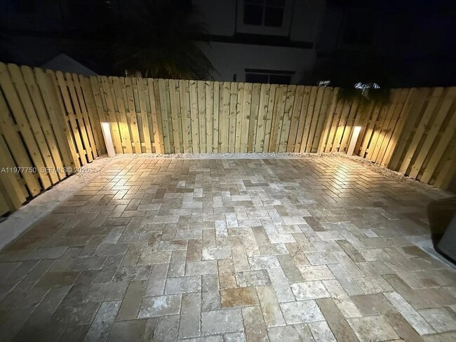 Building Photo - 7655 NW 116th Ave