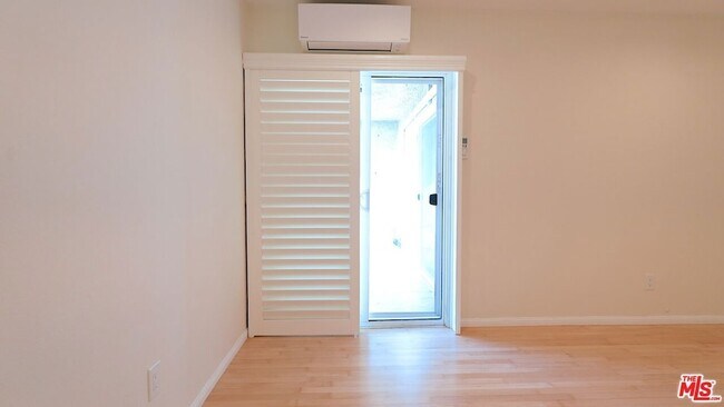 Building Photo - 9005 Cynthia St