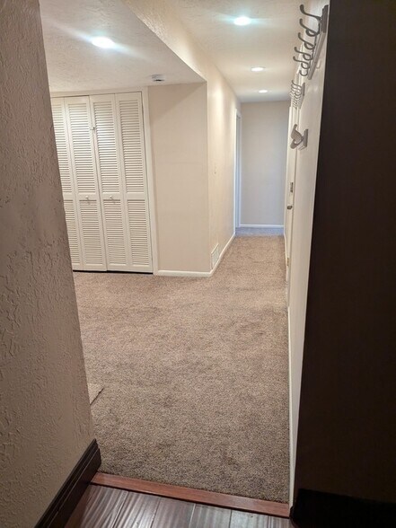 Building Photo - 10730 S 455 E