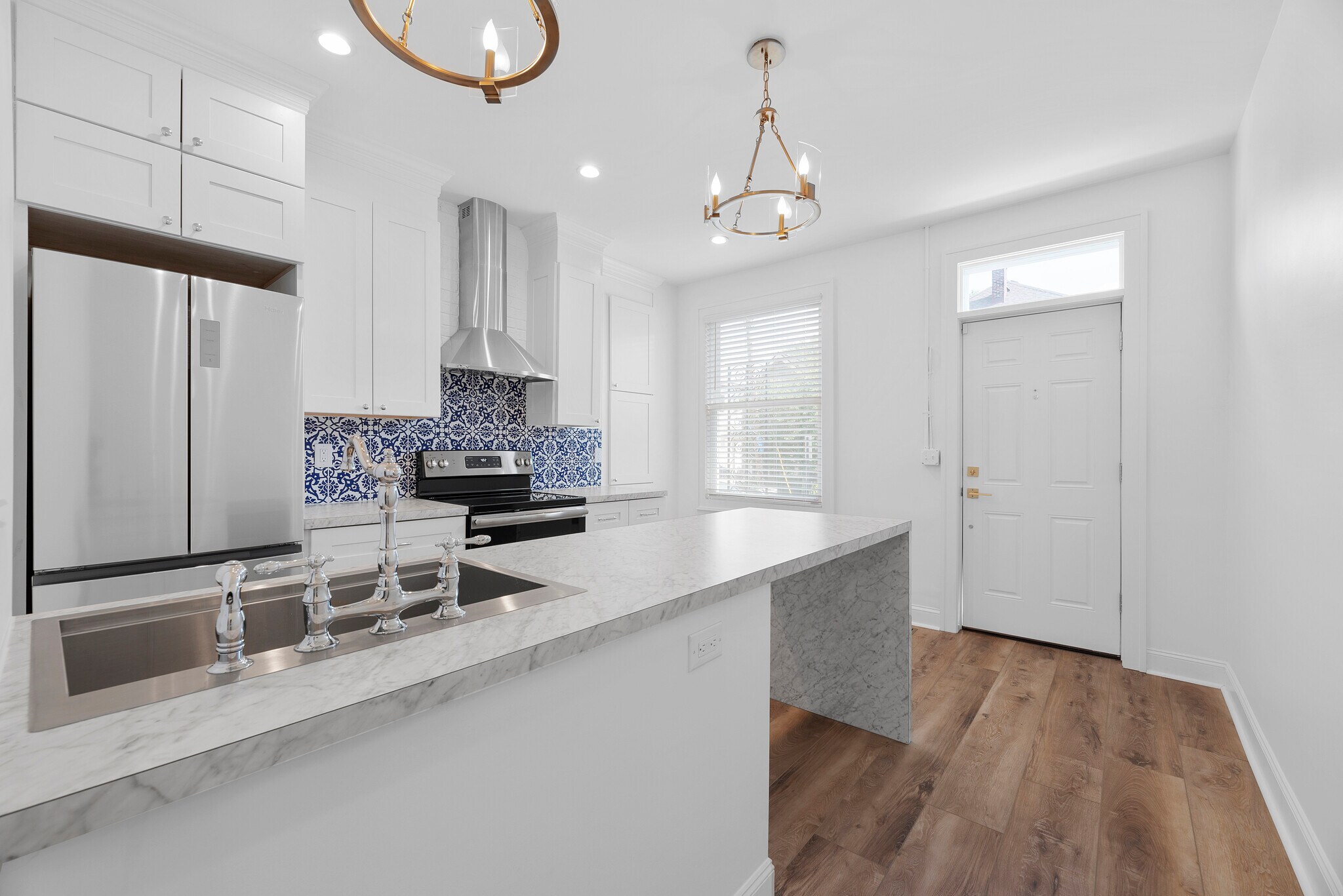 Building Photo - 450 Elsmere St