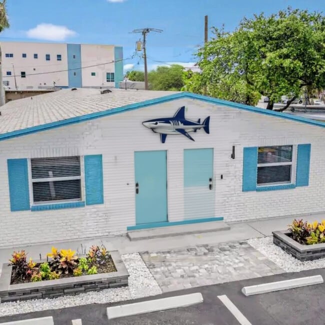 Building Photo - 79 S Brevard Ave