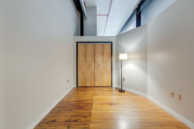 Building Photo - 1350 Rosa L Parks Blvd