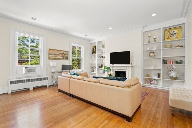 Building Photo - 133 Marlborough St